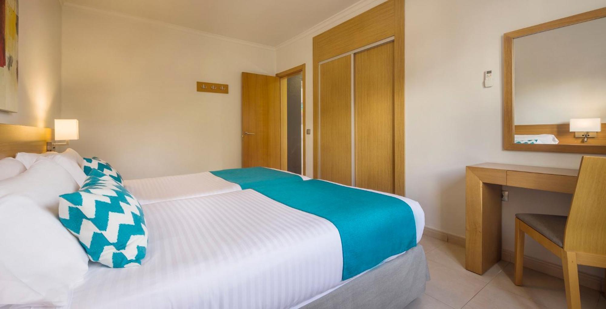 Aparthotel Ilunion Costa Sal Lanzarote Puerto del Carmen  Pokoj fotografie